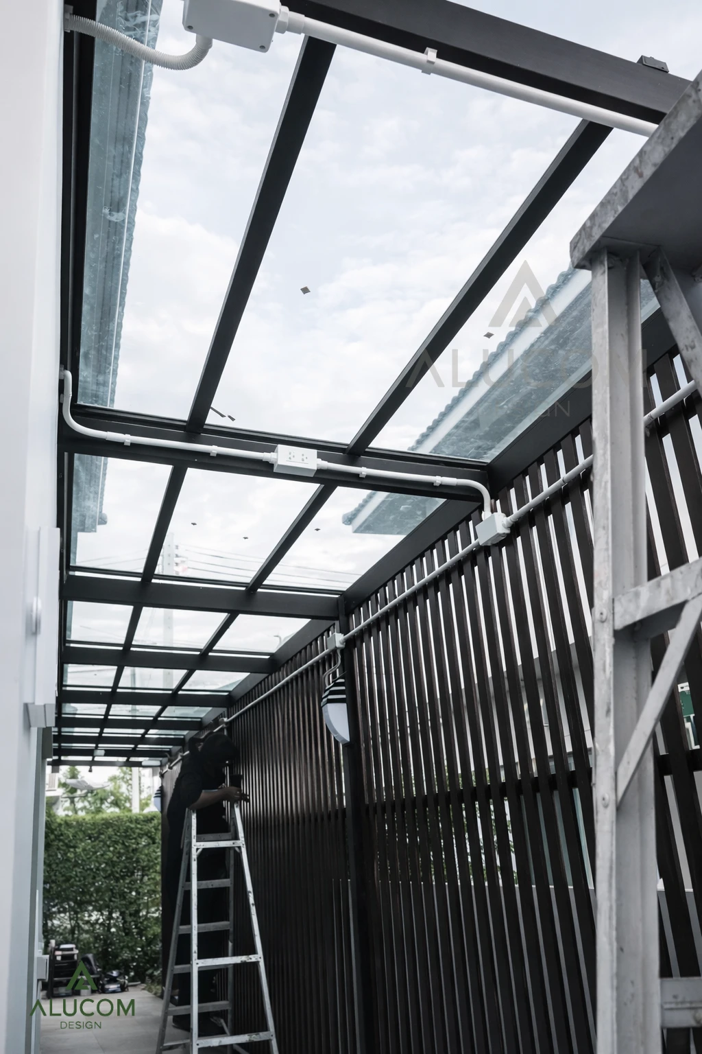 ภาพผลงาน Curtain Wall ของ ประตูกระจกอลูมิเนียม ชิ้นที่ 3